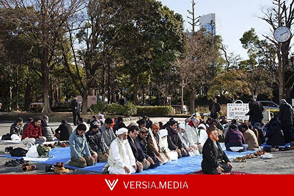 日本清真寺供不应求 穆斯林公园集体祈祷引争议