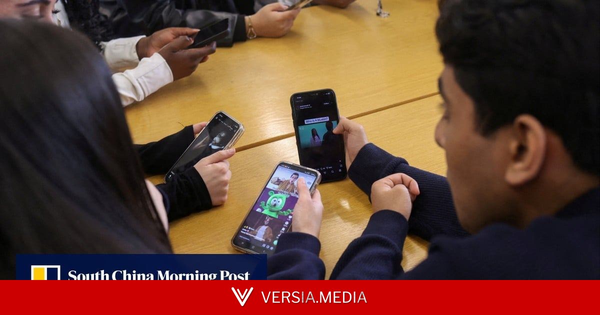 UK to ban under 16s from social media apps including TikTok, YouTube — World News | Versia.media