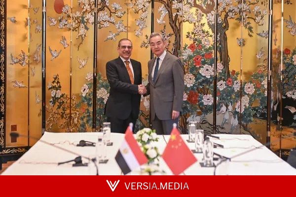 王毅:美伊打开和平大门就不应再次关上