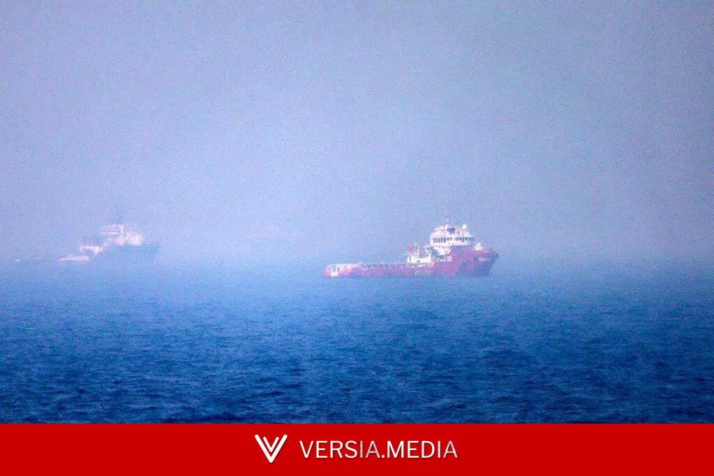 阿联酋两艘油轮遭袭 一名印度籍船员死亡