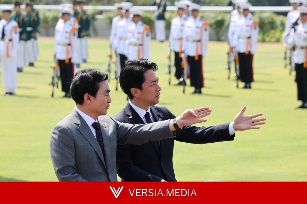 韩日防长重申 承诺对朝鲜半岛无核化