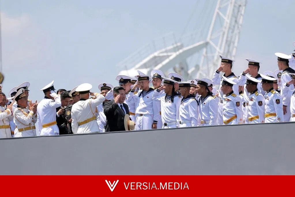 金正恩要打造万吨级战舰 推动海军装备核武器